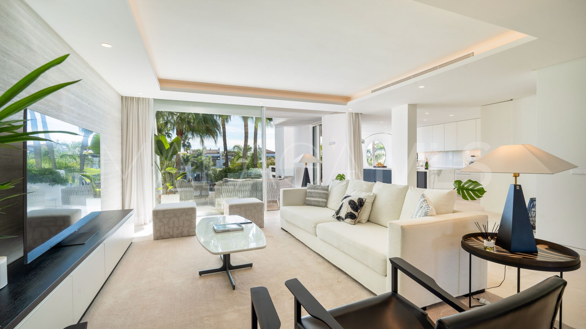 Duplex penthouse for sale in Marina Puente Romano