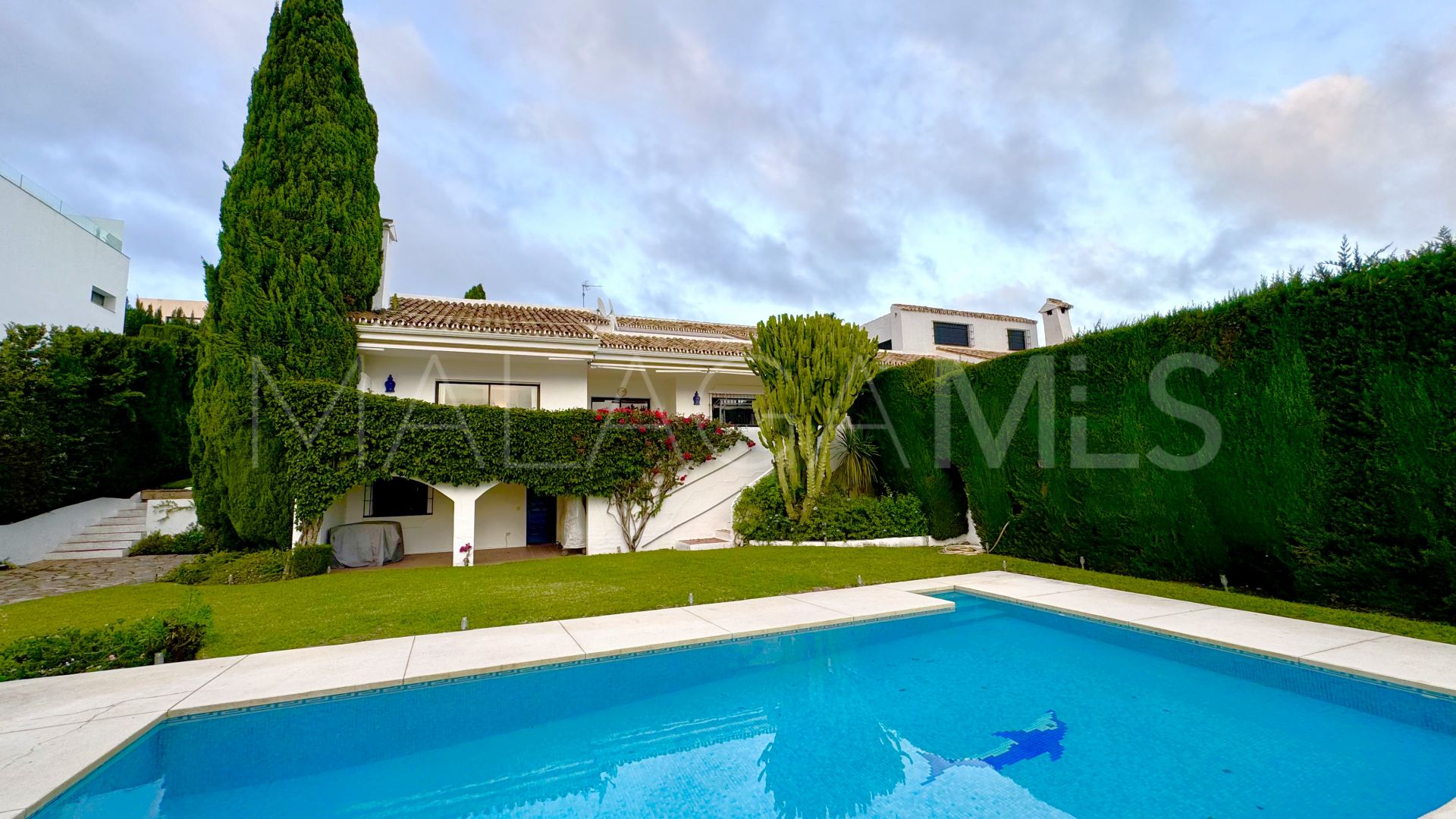 Villa jumelée for sale in Paraiso Alto