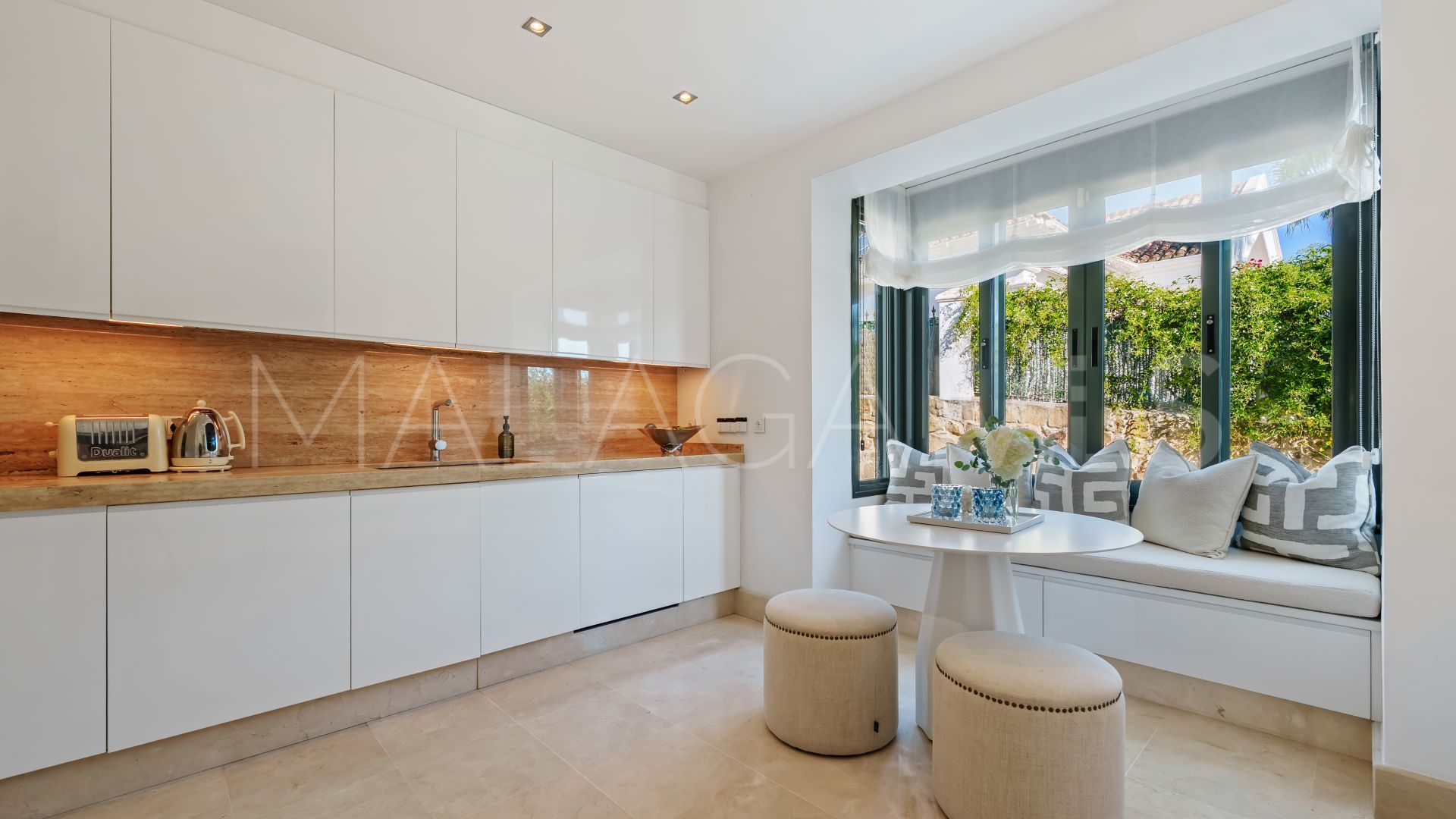 For sale Nueva Andalucia 4 bedrooms villa