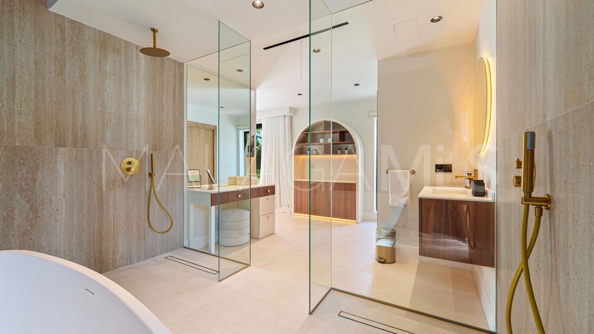 Villa for sale in Marbella - Puerto Banus
