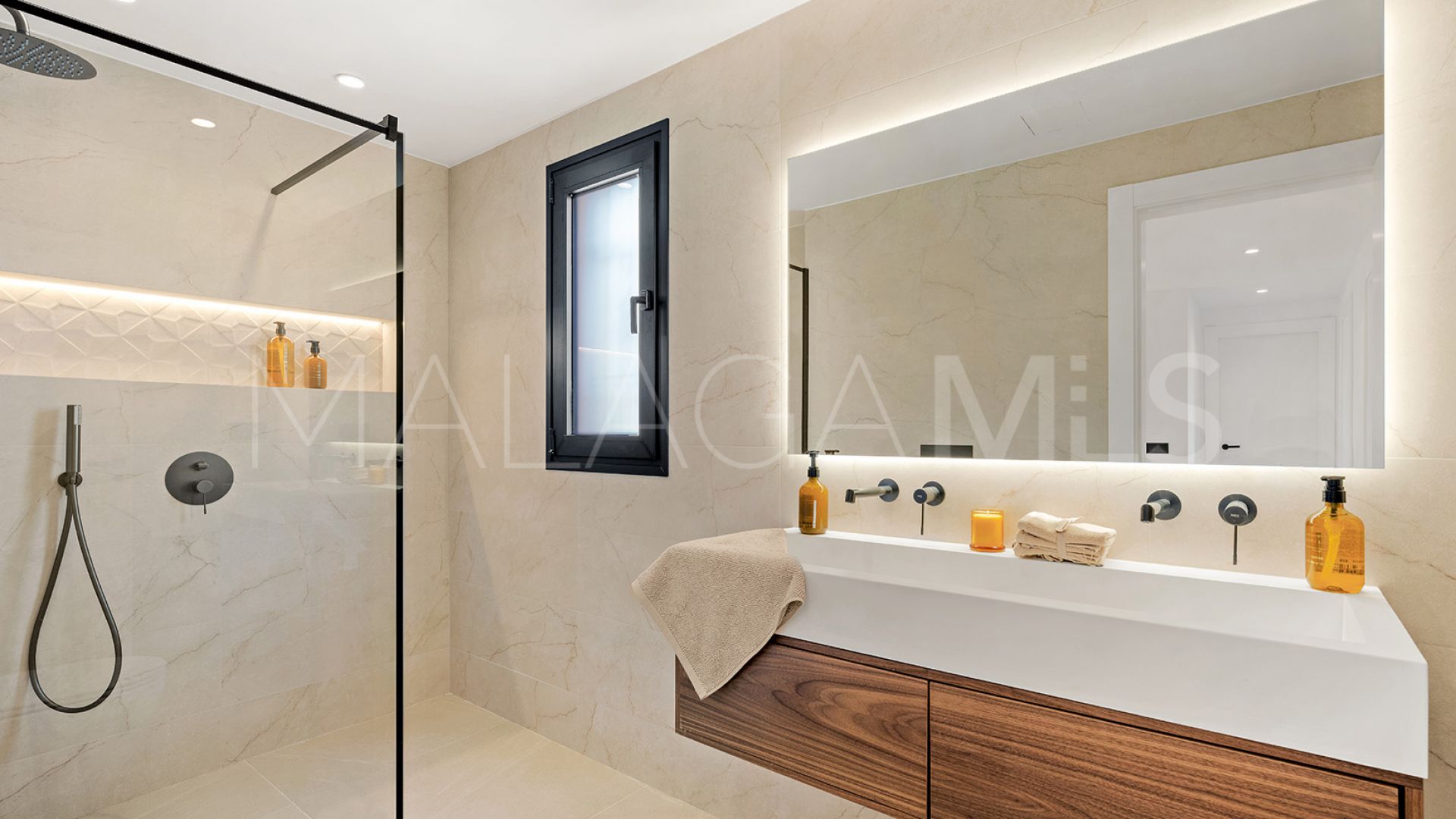Reihenhaus for sale in Jardines de las Lomas