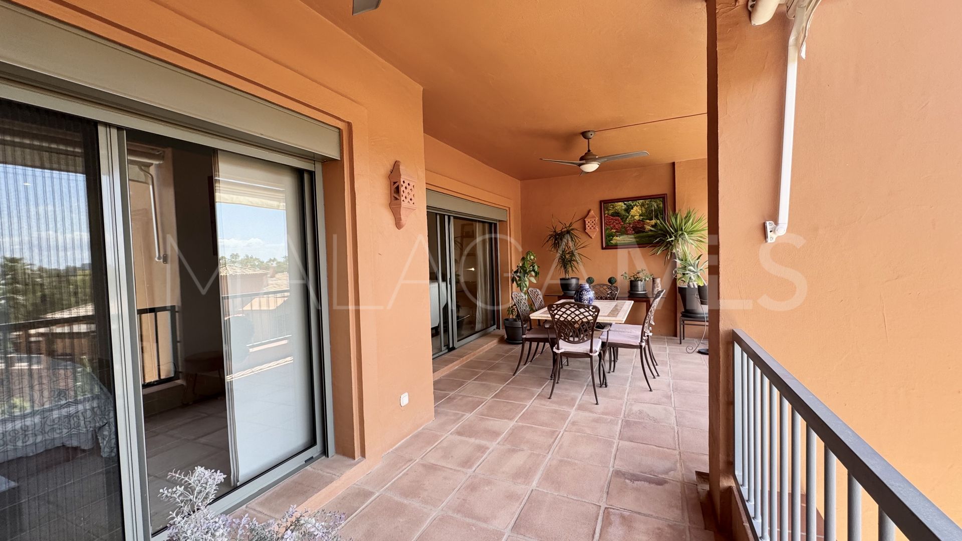 For sale 2 bedrooms apartment in Benatalaya