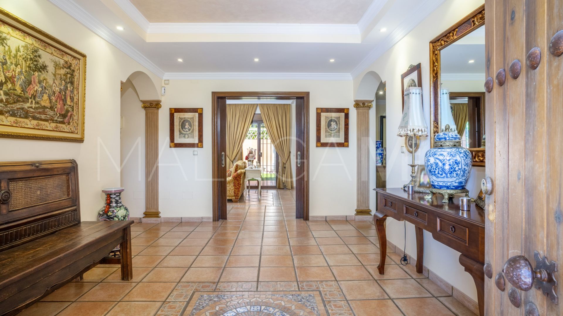 Villa for sale in Guadalmina Alta