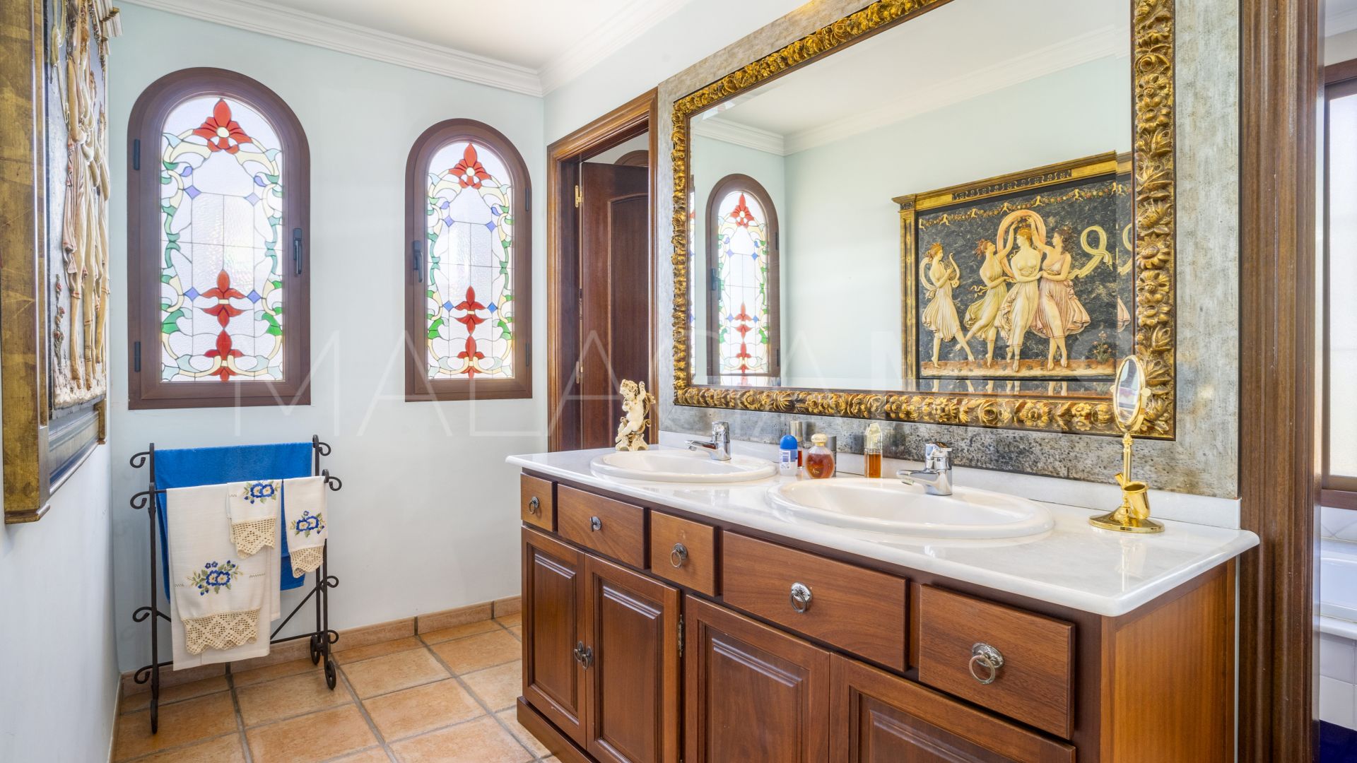 Villa for sale in Guadalmina Alta