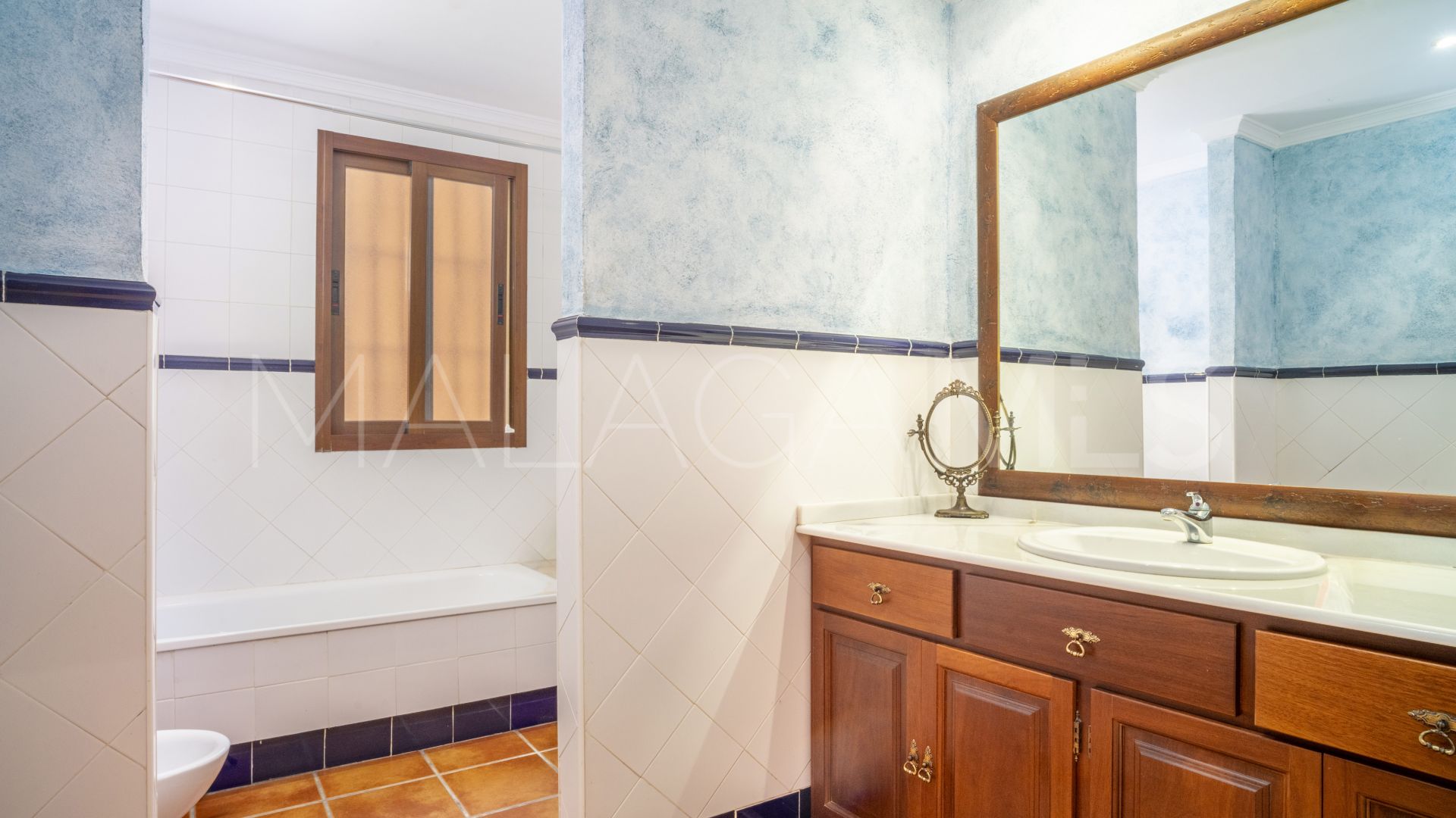 Villa for sale in Guadalmina Alta