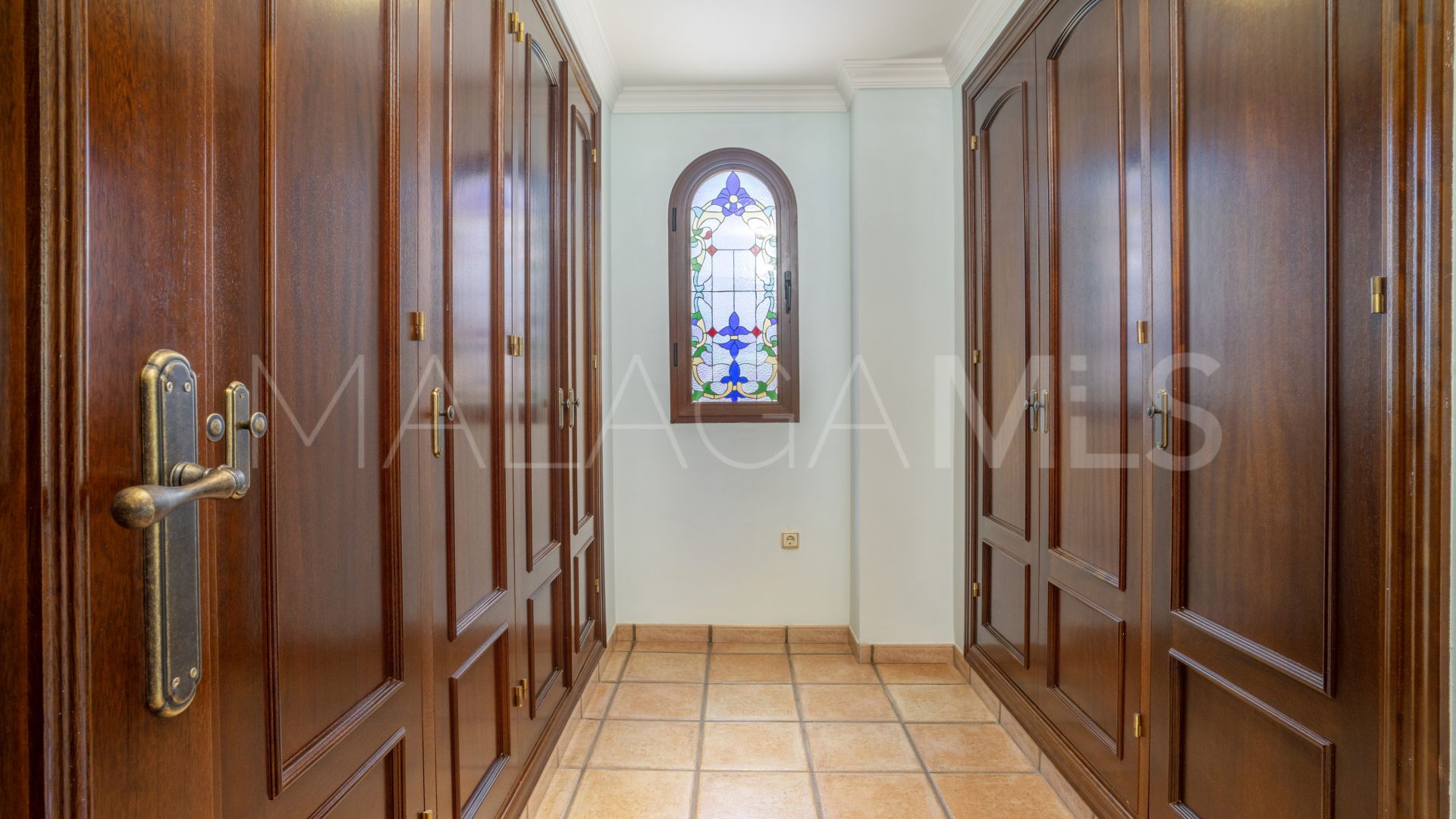 Villa for sale in Guadalmina Alta