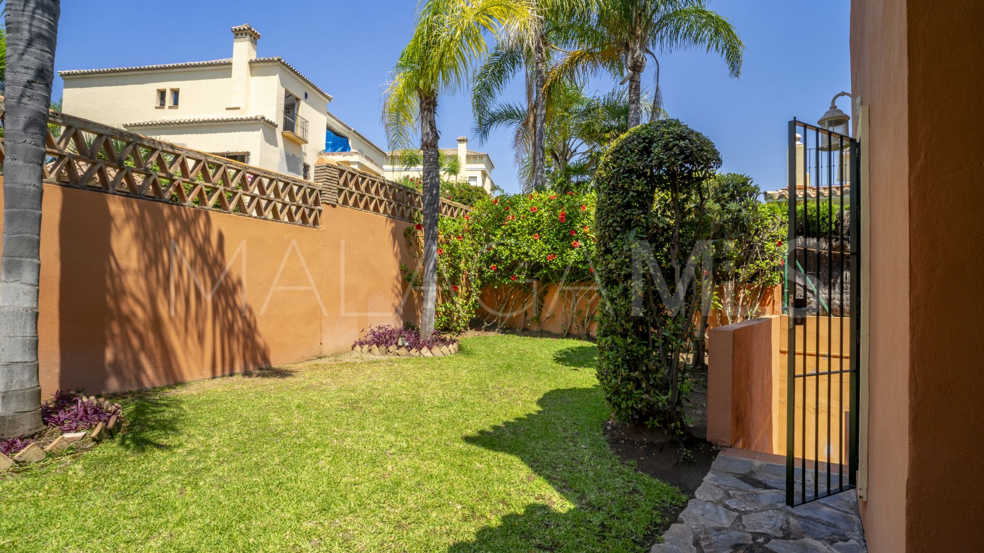 Villa for sale in Guadalmina Alta