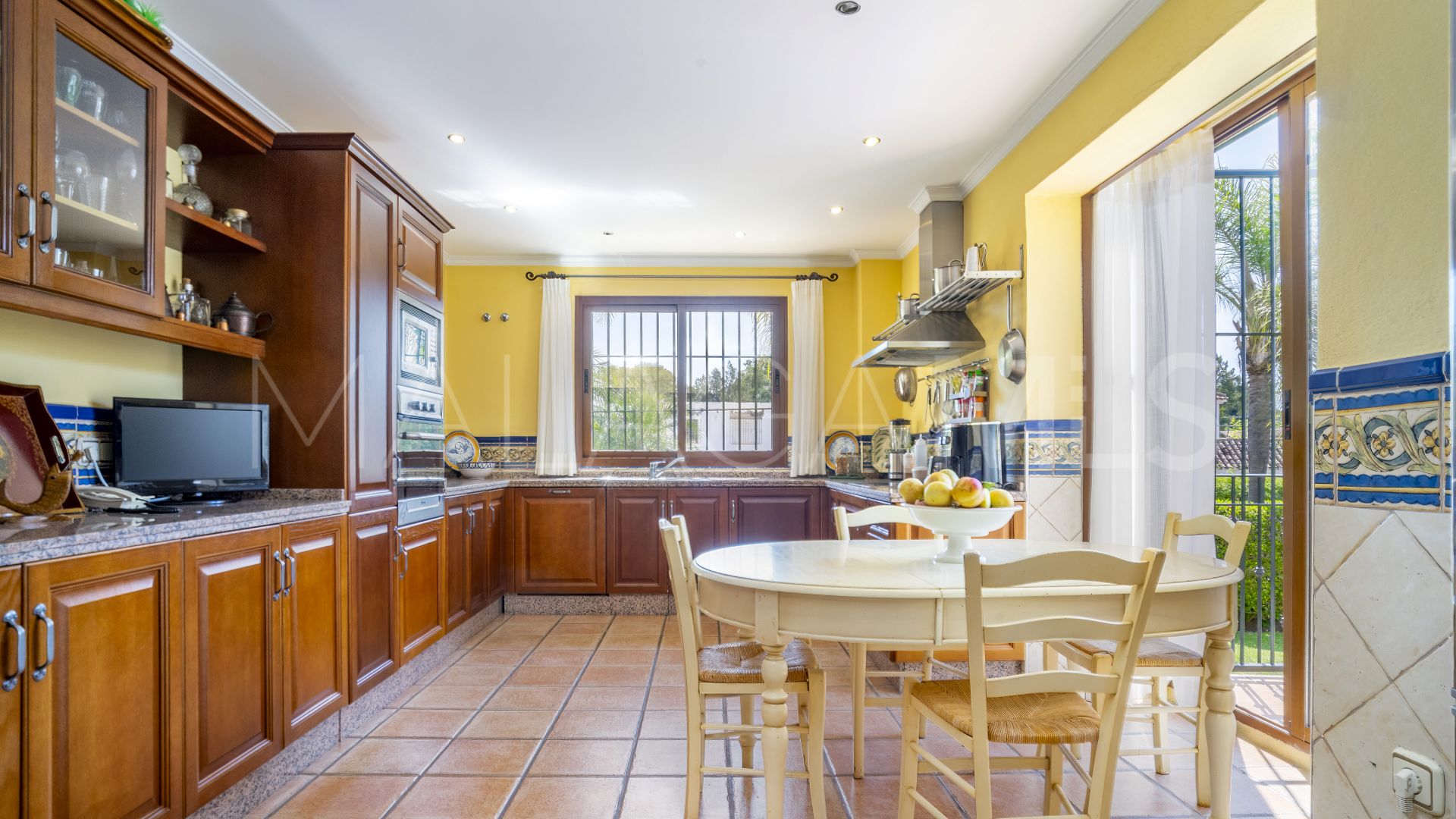 Villa for sale in Guadalmina Alta