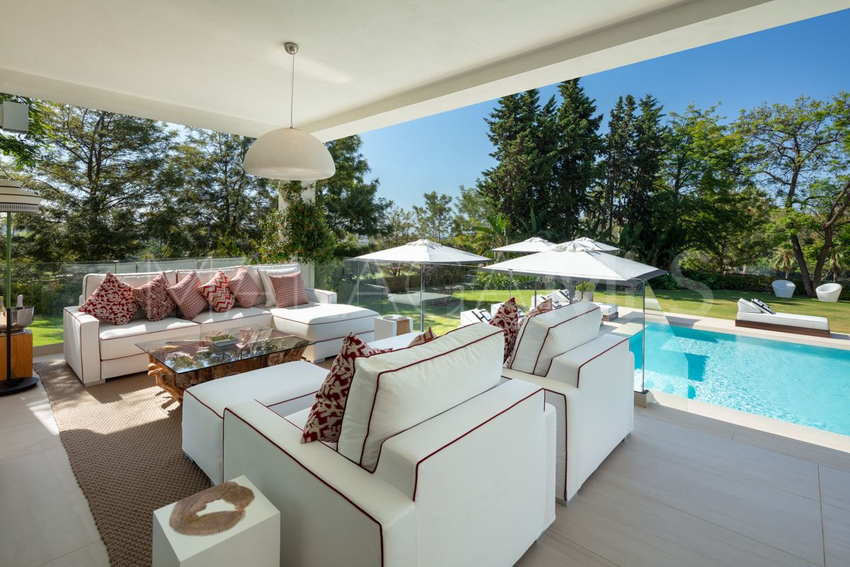 Herrenhaus for sale in Aloha