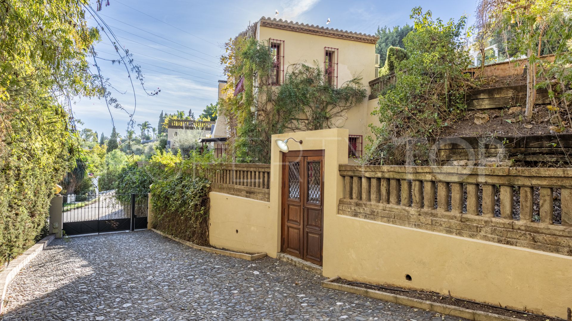 Se vende villa en Fuente del Espanto con 6 dormitorios