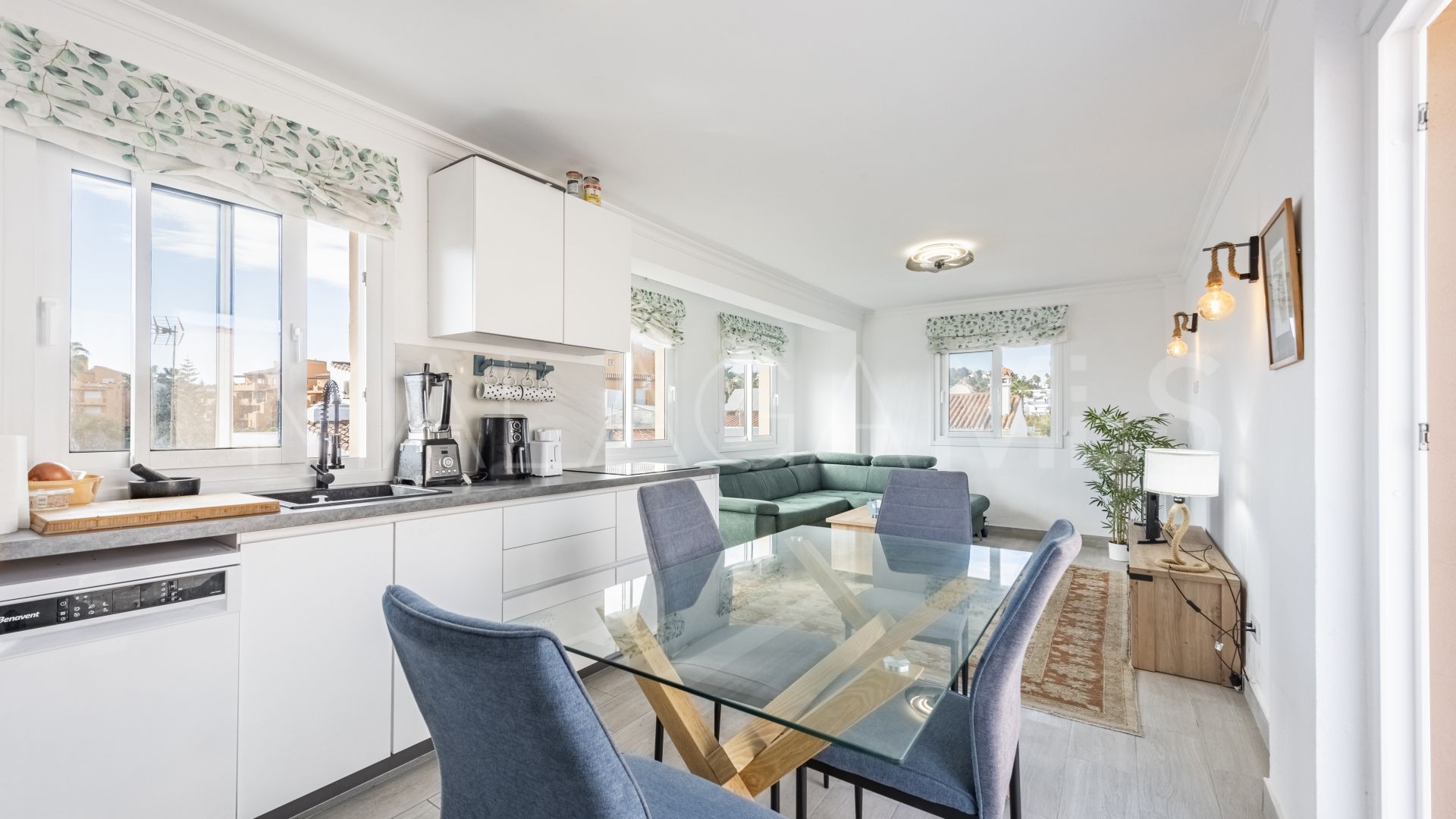 Radhus for sale in Castillo de la Duquesa
