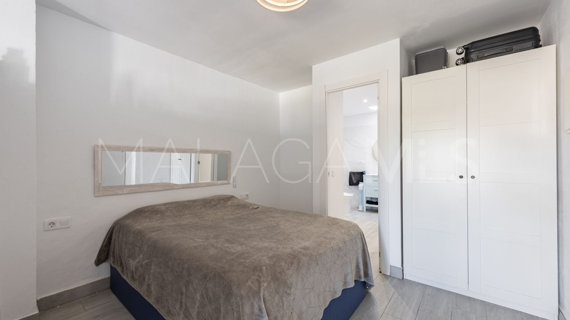 Radhus for sale in Castillo de la Duquesa