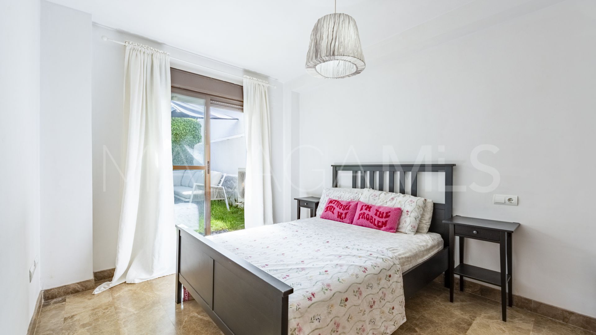 Erdgeschosswohnung for sale in Estepona Ost