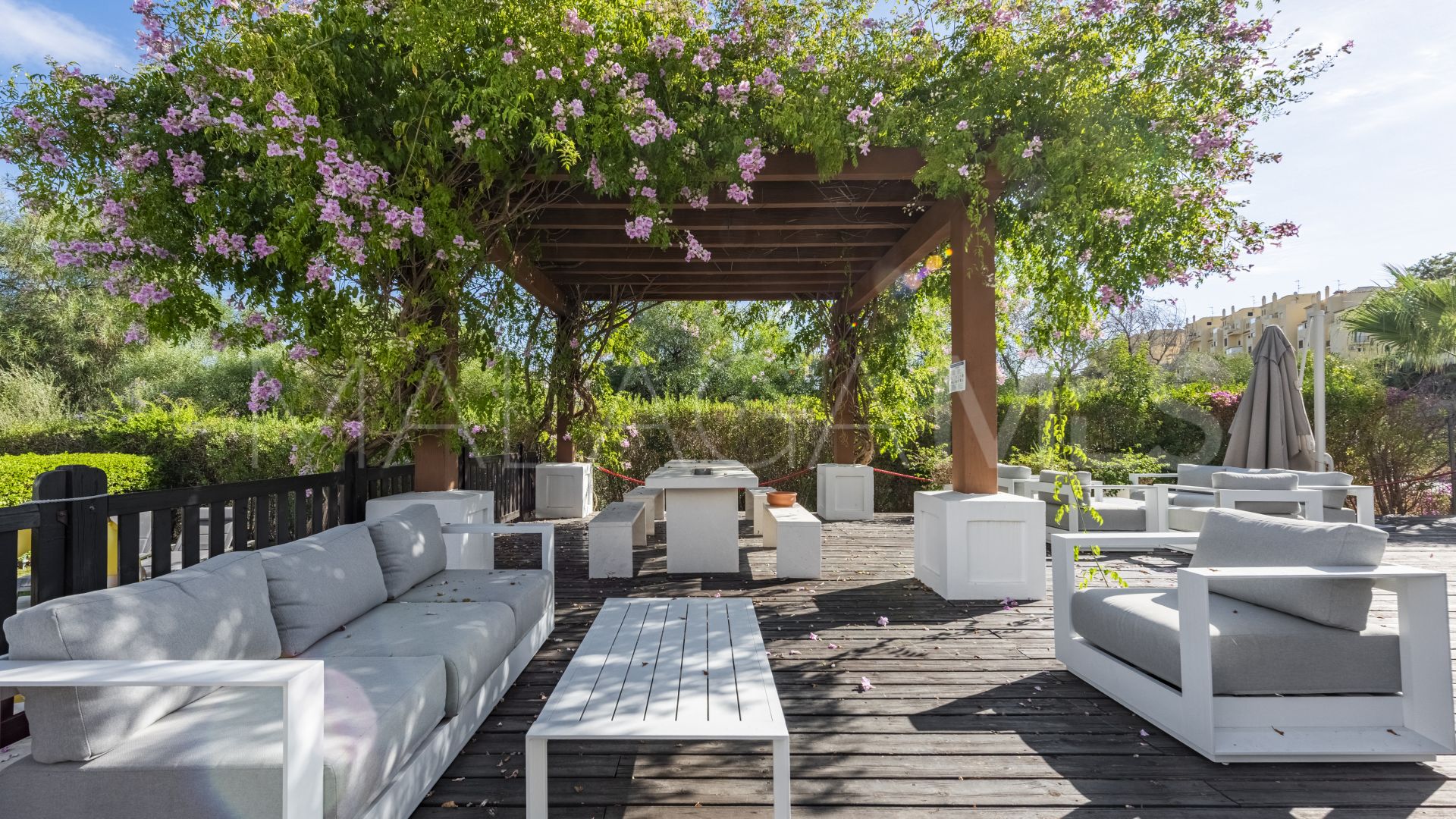 Erdgeschosswohnung for sale in Estepona Ost