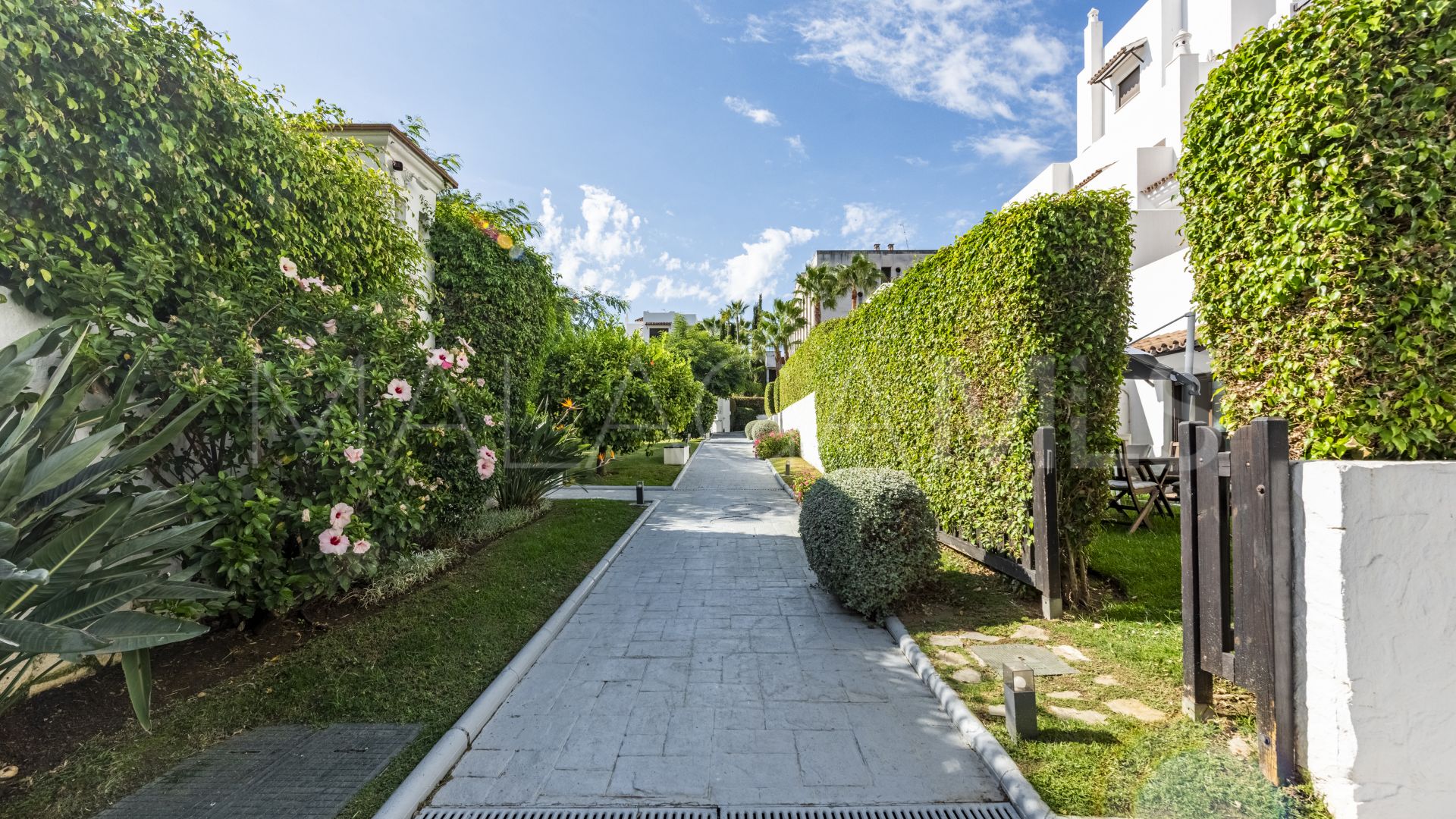 Erdgeschosswohnung for sale in Estepona Ost