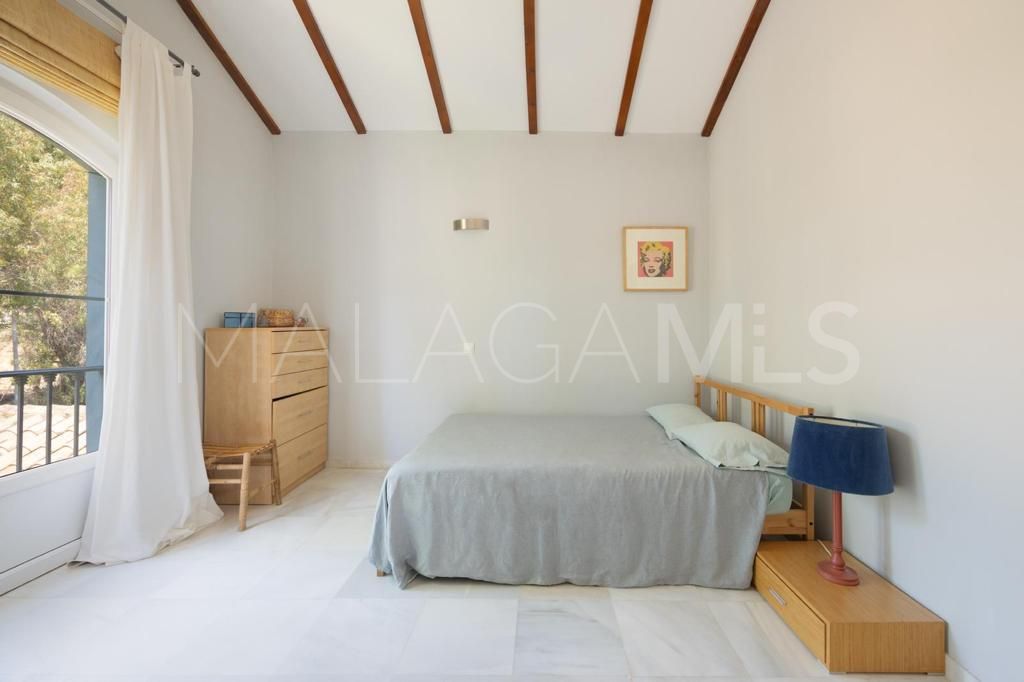 Se vende villa pareada in Guadalmina Alta with 3 bedrooms