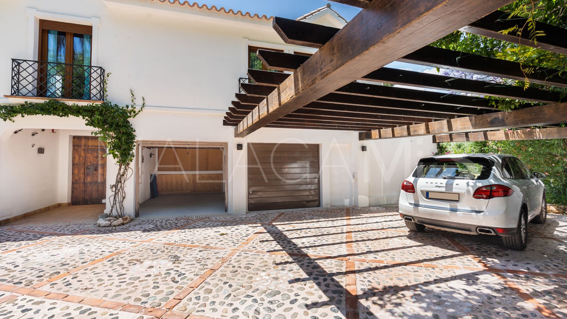 For sale Guadalmina Baja villa with 4 bedrooms