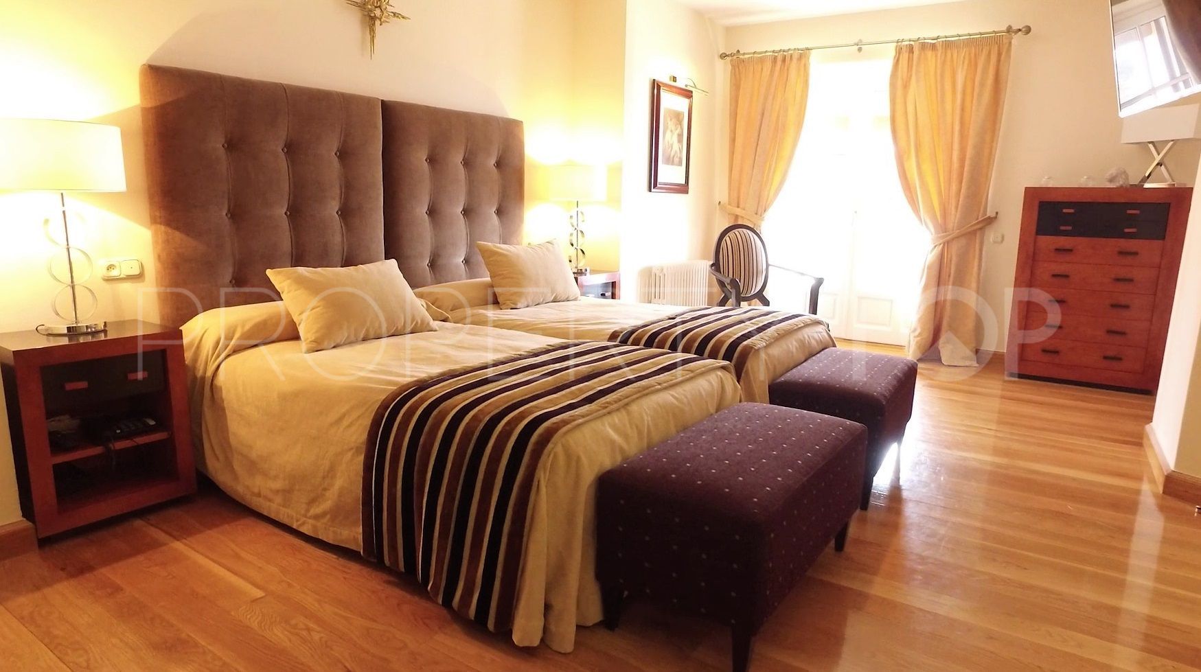For sale 9 bedrooms finca in Ronda Centro