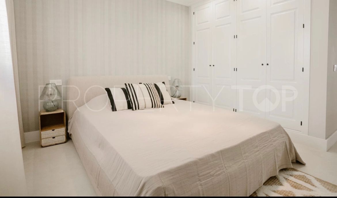 4 bedrooms Aloha Royal duplex penthouse for sale
