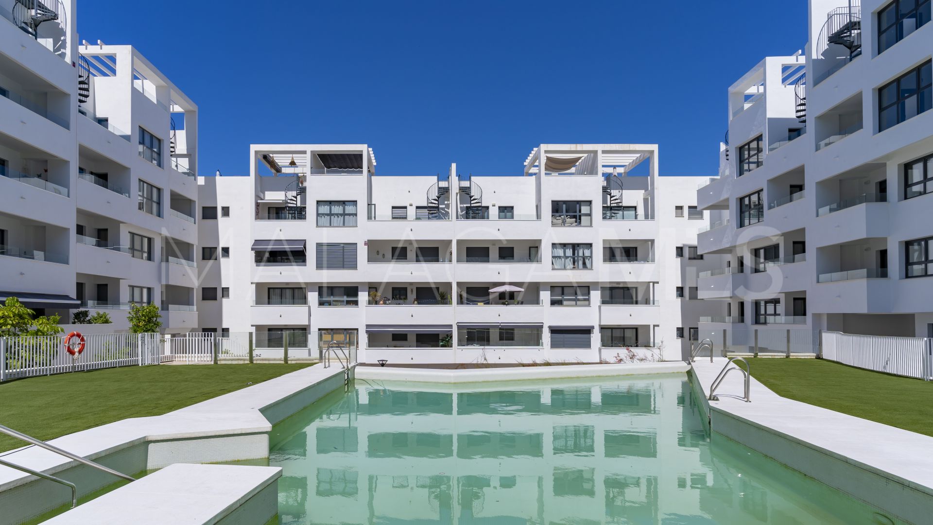 Ático de 3 bedrooms for sale in Estepona Ciudad