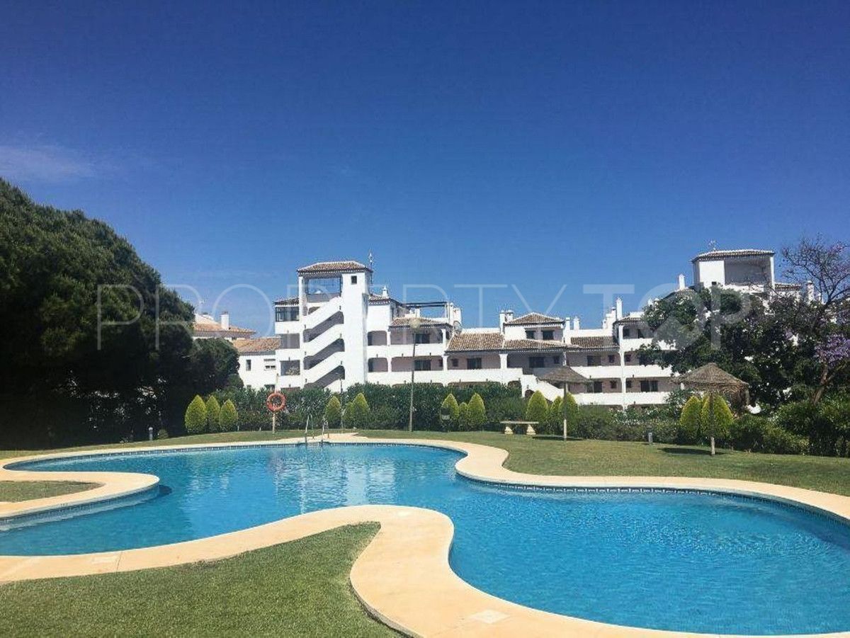 Ground floor apartment with 2 bedrooms for sale in Calahonda