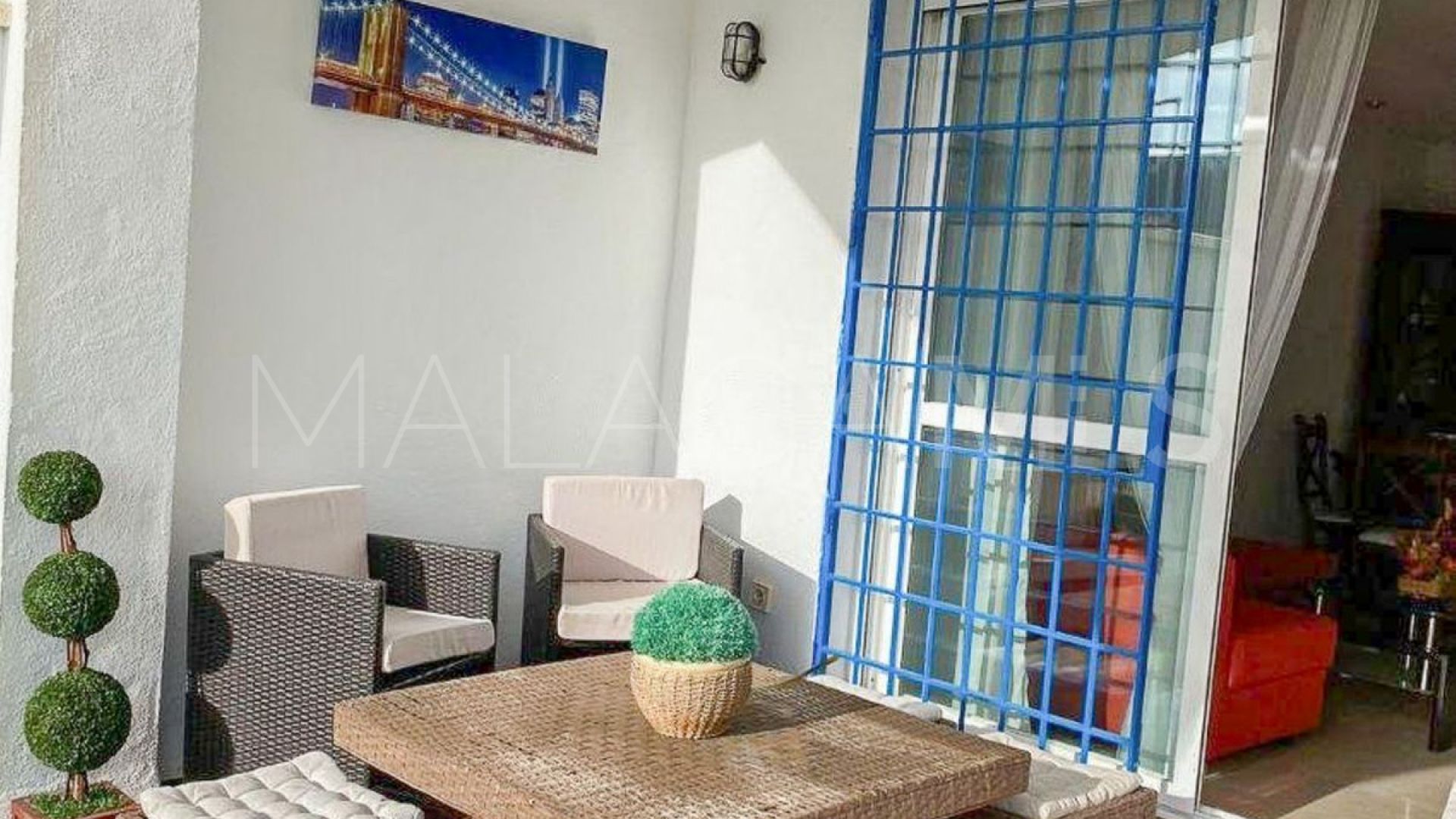 Ground floor apartment with 2 bedrooms for sale in Calahonda