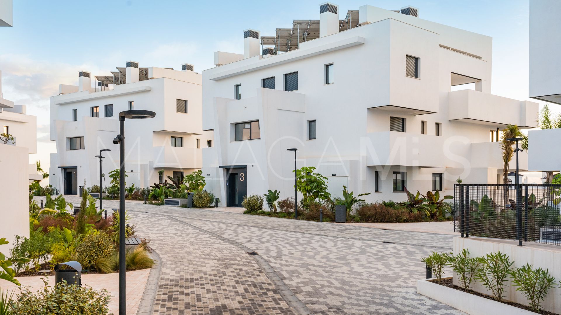 Se vende apartamento planta baja in Mirador de Estepona Hills with 2 bedrooms