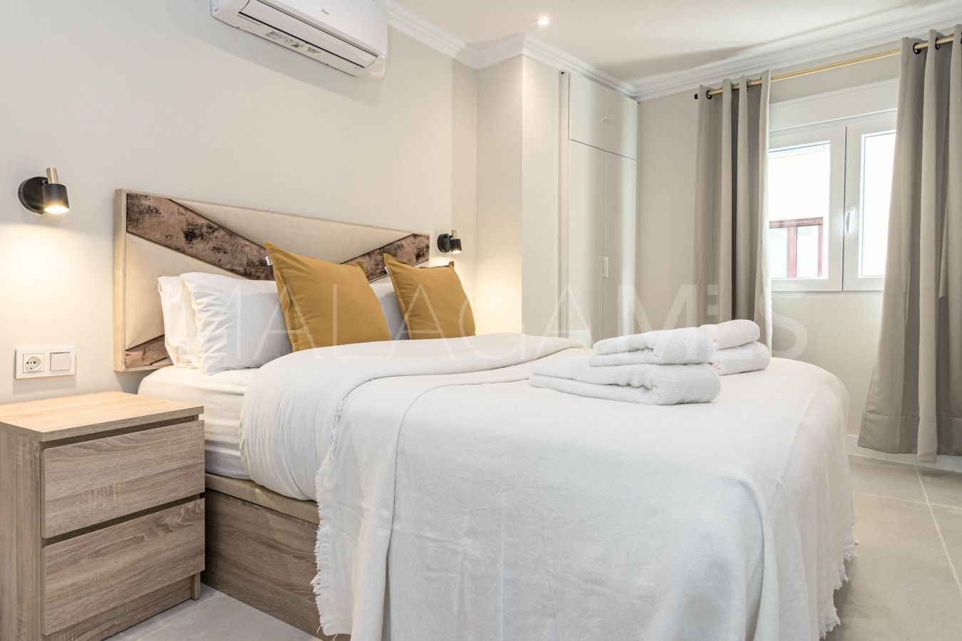 Buy apartamento with 3 bedrooms in Estepona Casco Antiguo