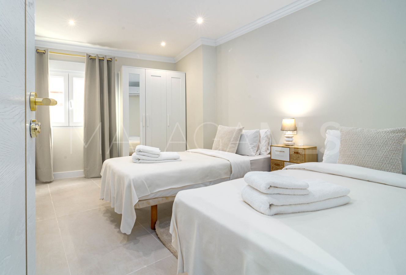 Buy apartamento with 3 bedrooms in Estepona Casco Antiguo