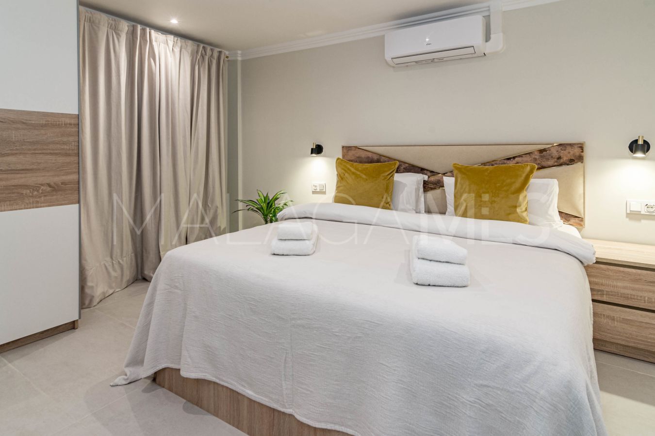 Buy apartamento with 3 bedrooms in Estepona Casco Antiguo