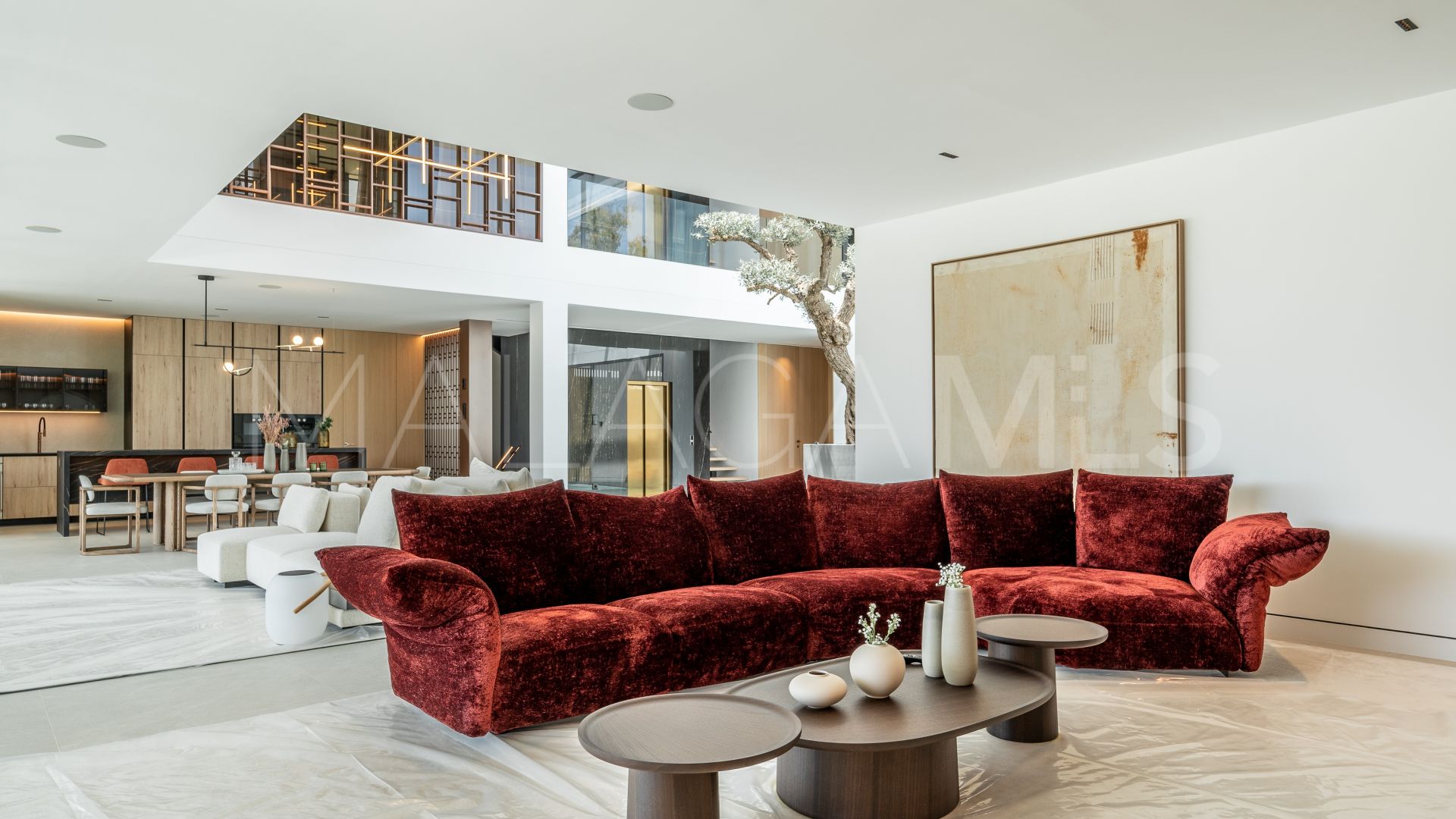 For sale Marbella Golden Mile villa with 5 bedrooms