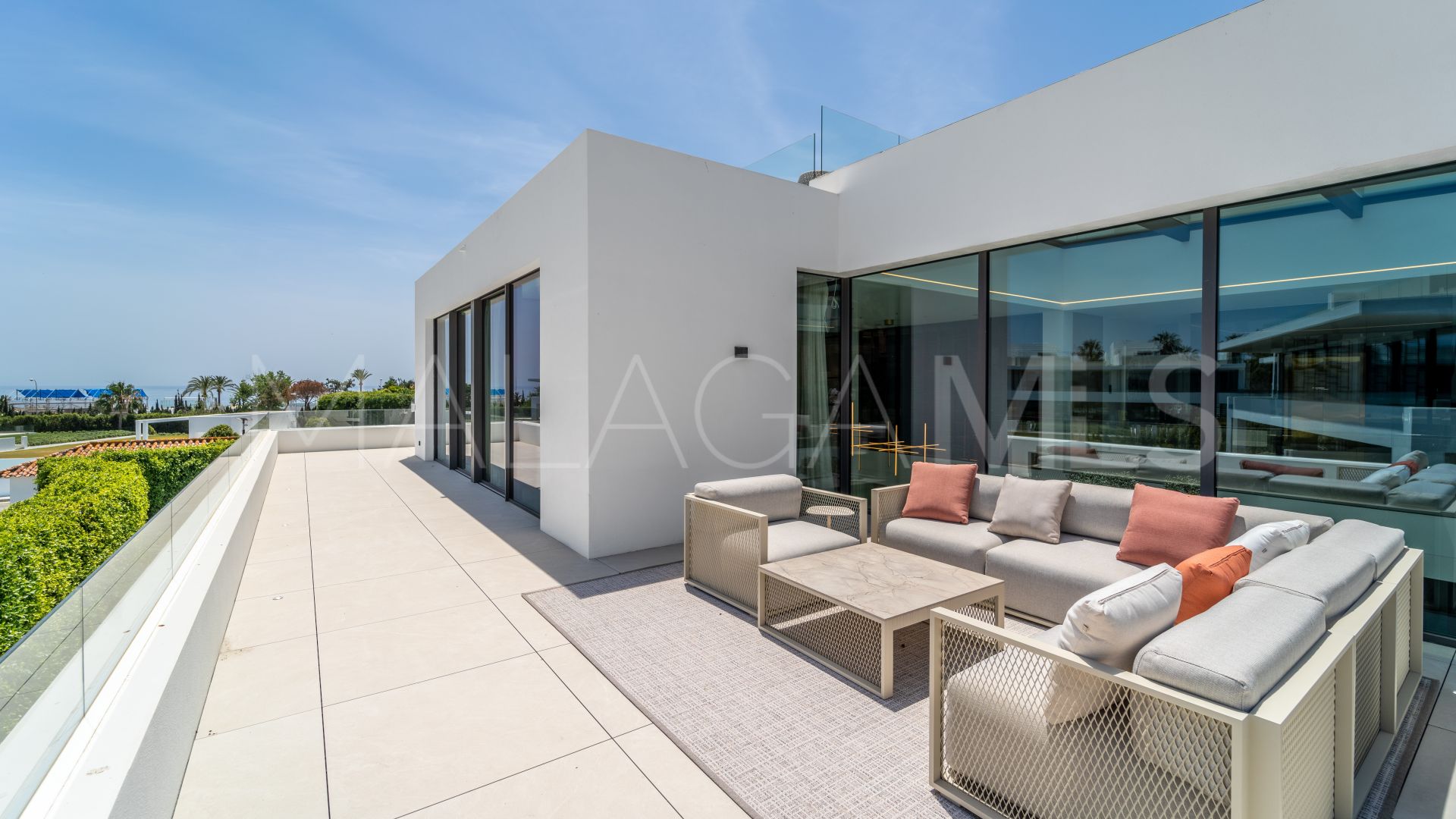 For sale Marbella Golden Mile villa with 5 bedrooms