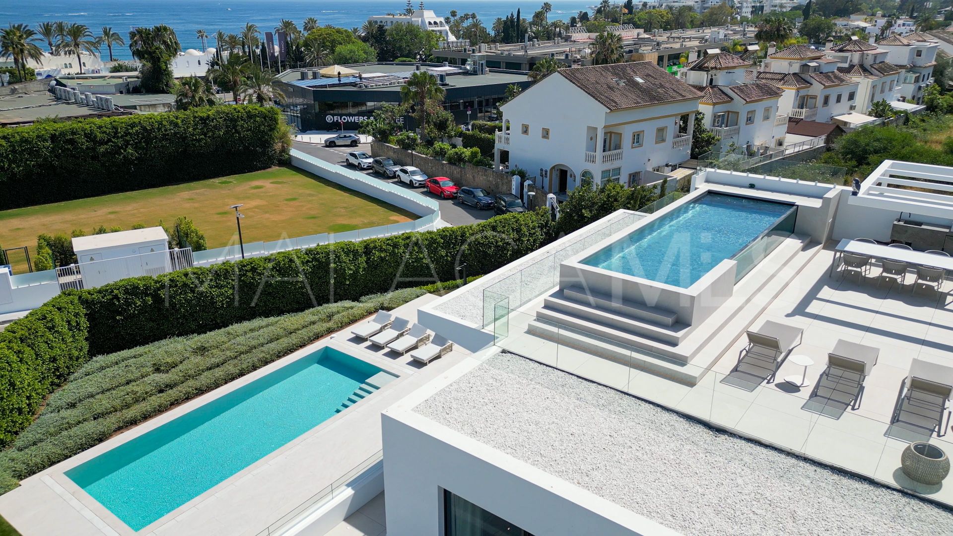 For sale Marbella Golden Mile villa with 5 bedrooms