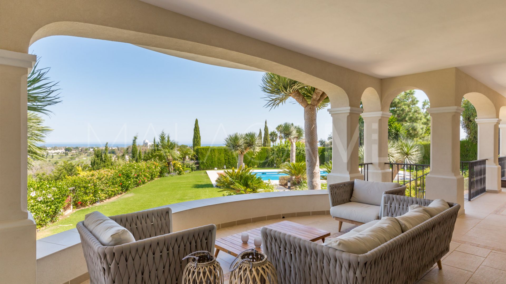 Villa for sale in Paraiso Alto