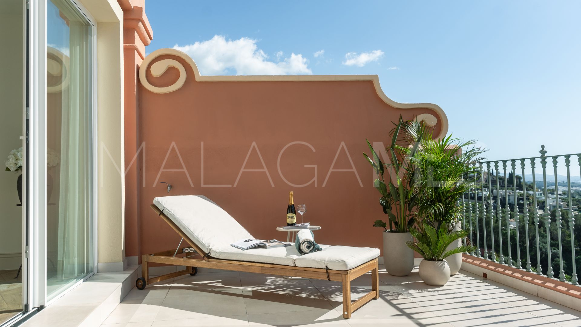 Tvåvåningslägenhet for sale in Monte Halcones