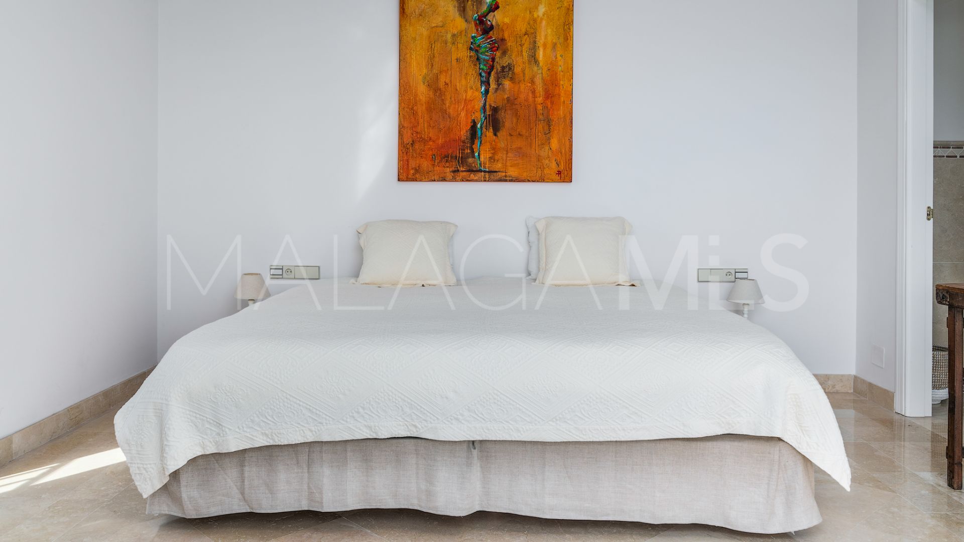 Villa for sale in Los Altos de los Monteros