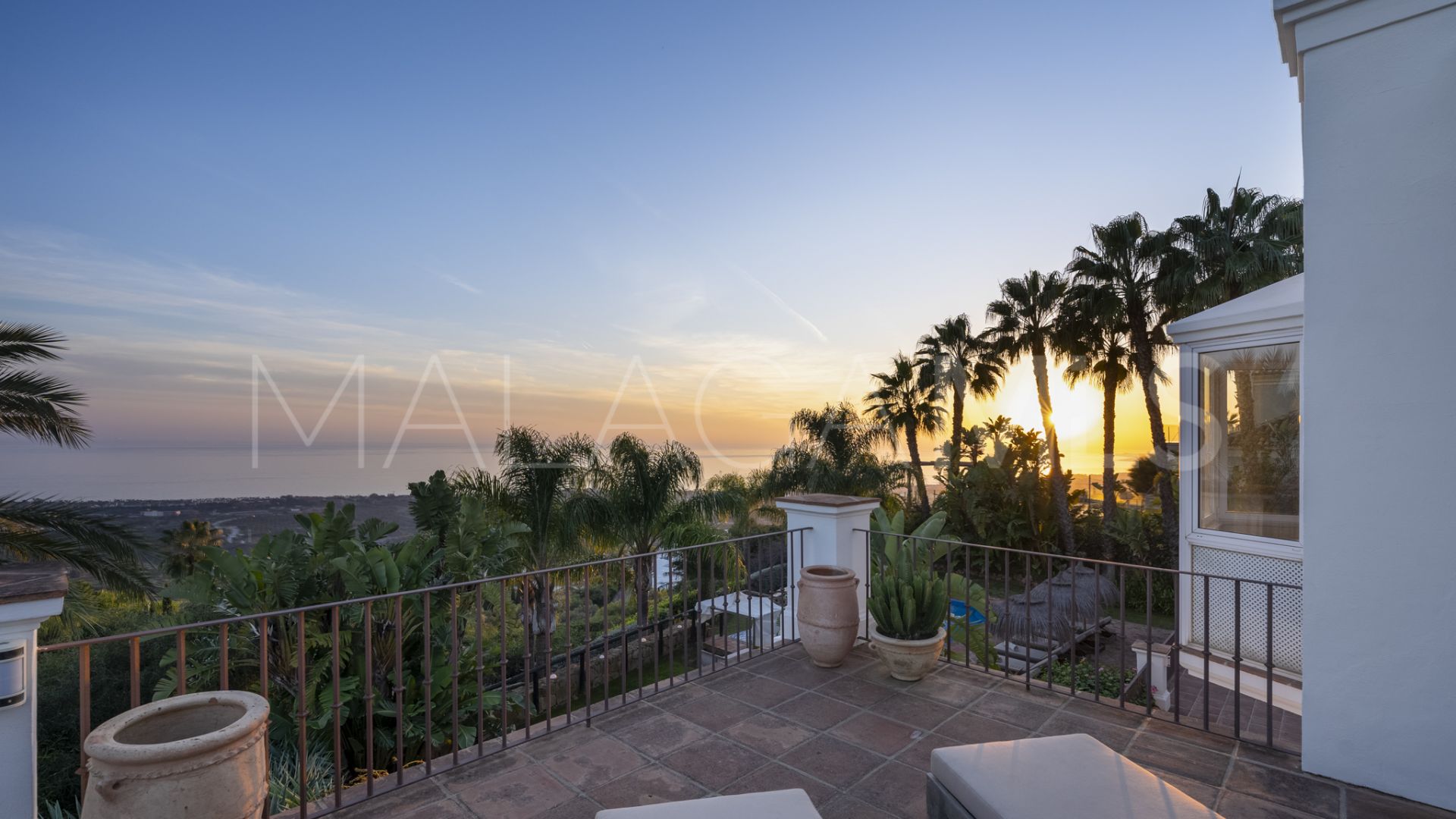 Villa for sale in Los Altos de los Monteros