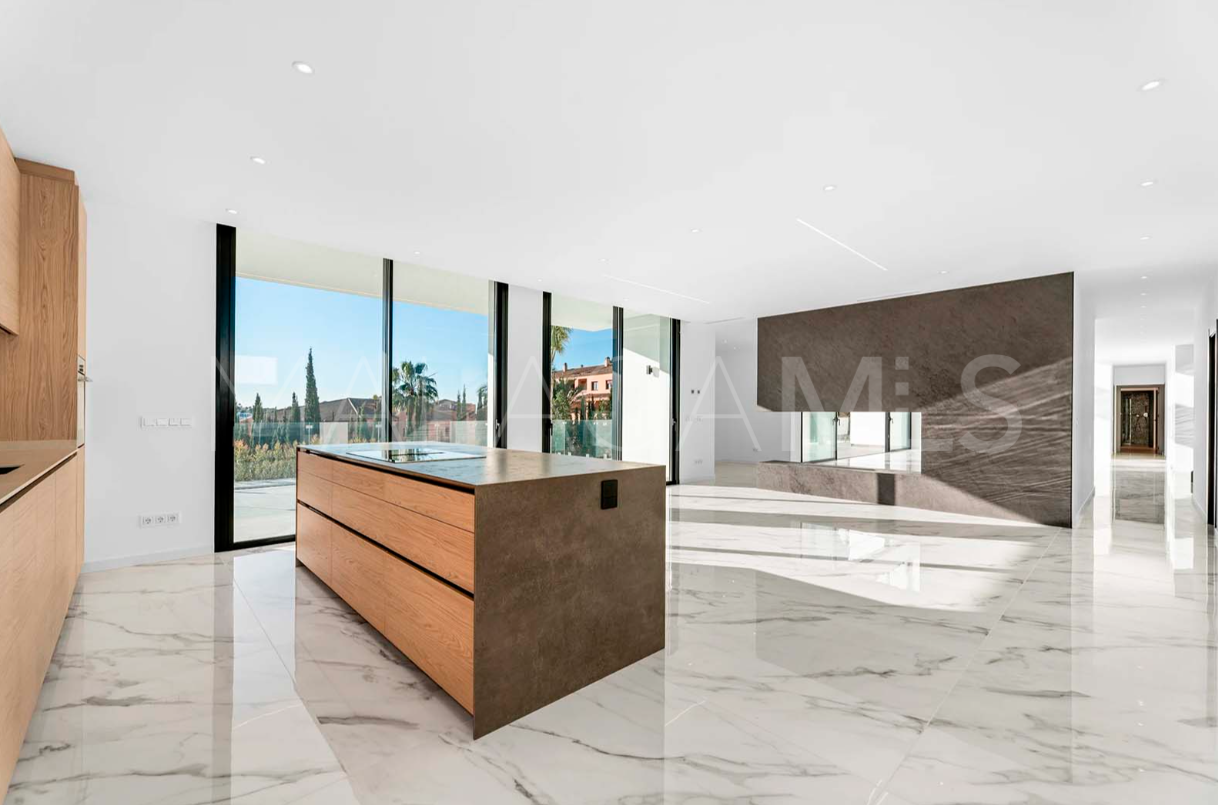 Villa for sale in Paraiso Alto
