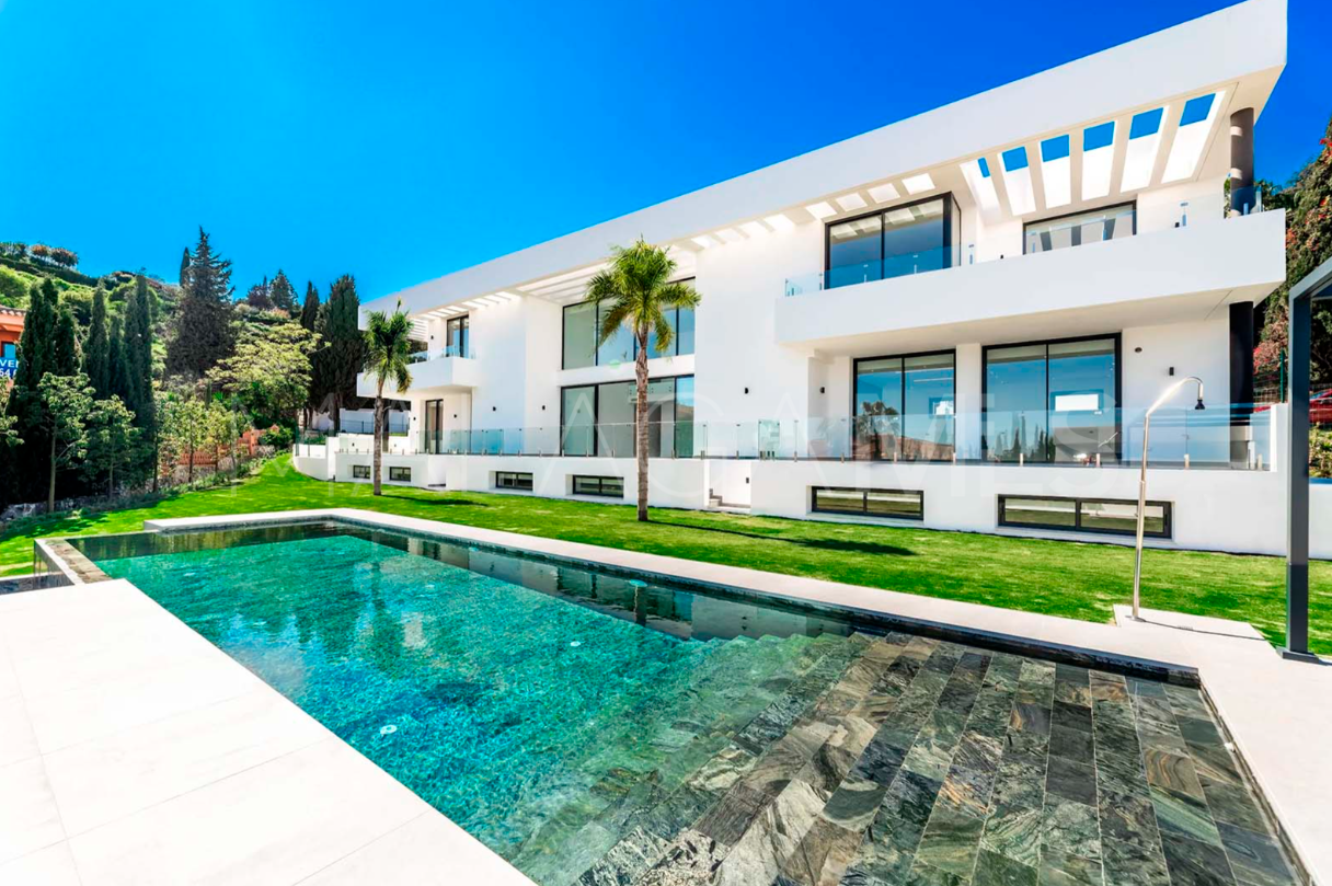 Villa for sale in Paraiso Alto