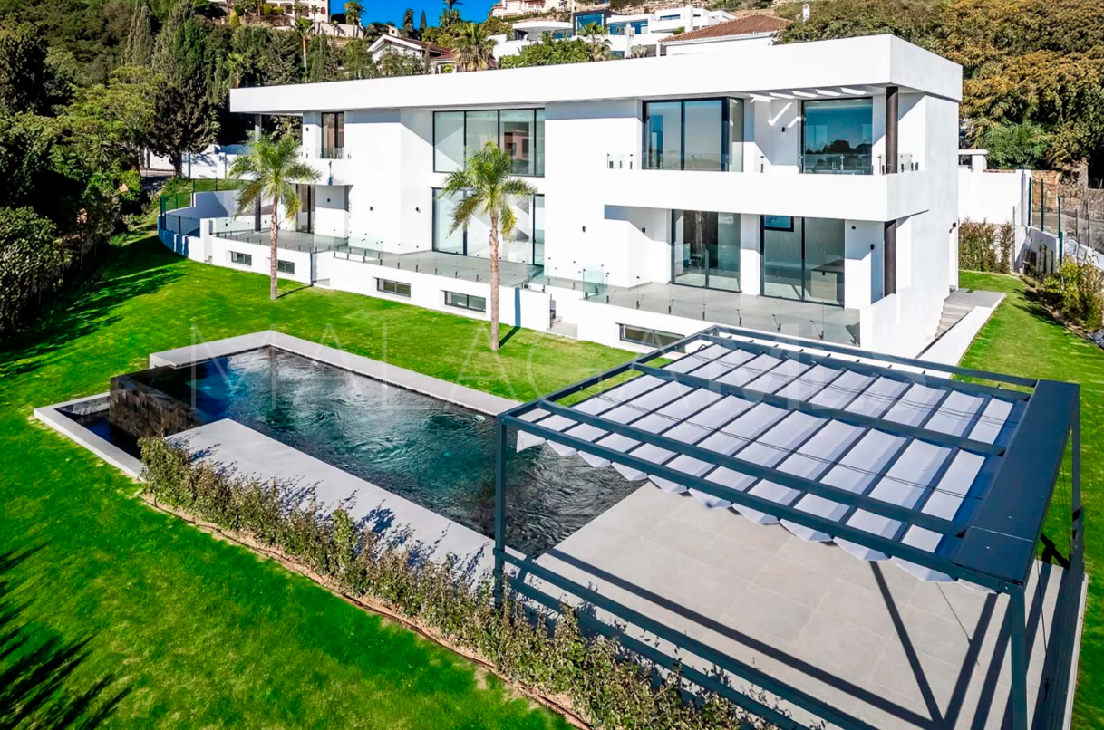 Villa for sale in Paraiso Alto