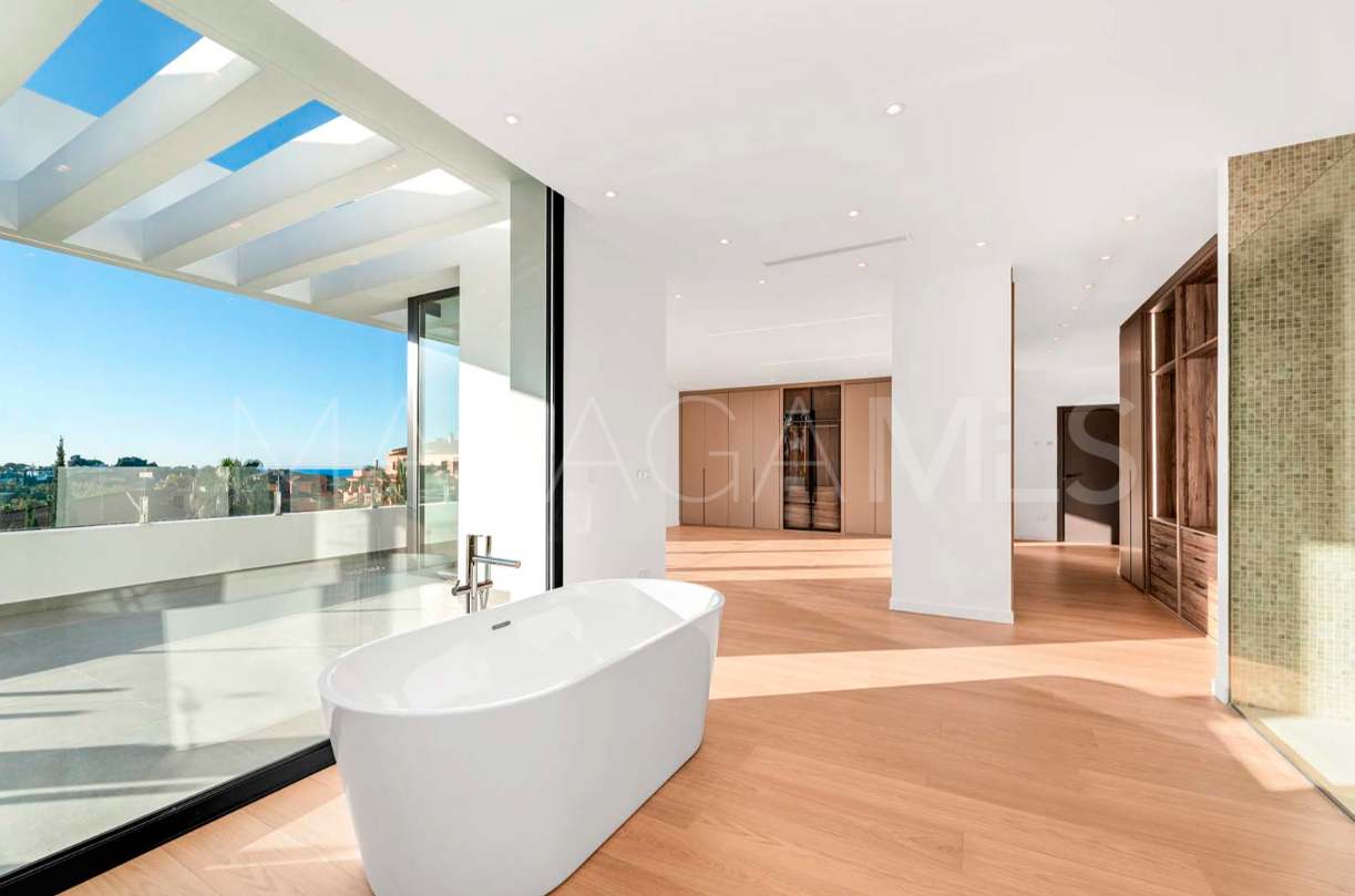 Villa for sale in Paraiso Alto