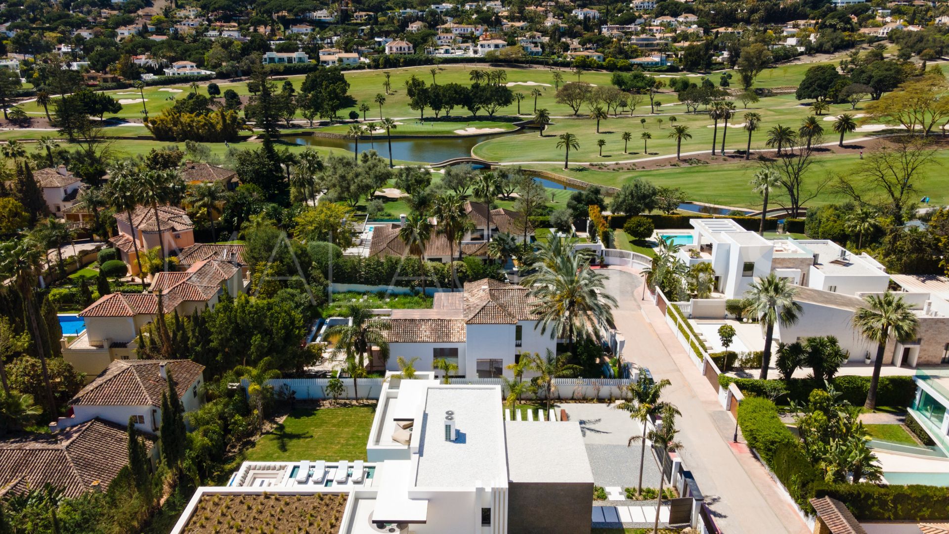 For sale Las Brisas villa with 5 bedrooms