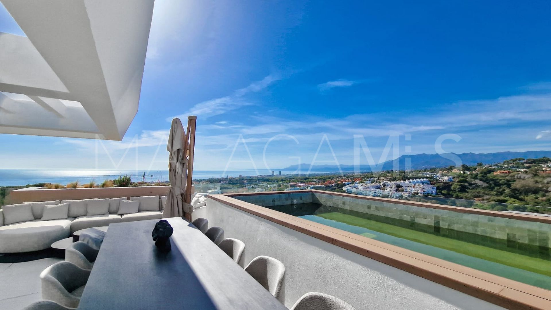 Ático for sale in Cabopino de 4 bedrooms