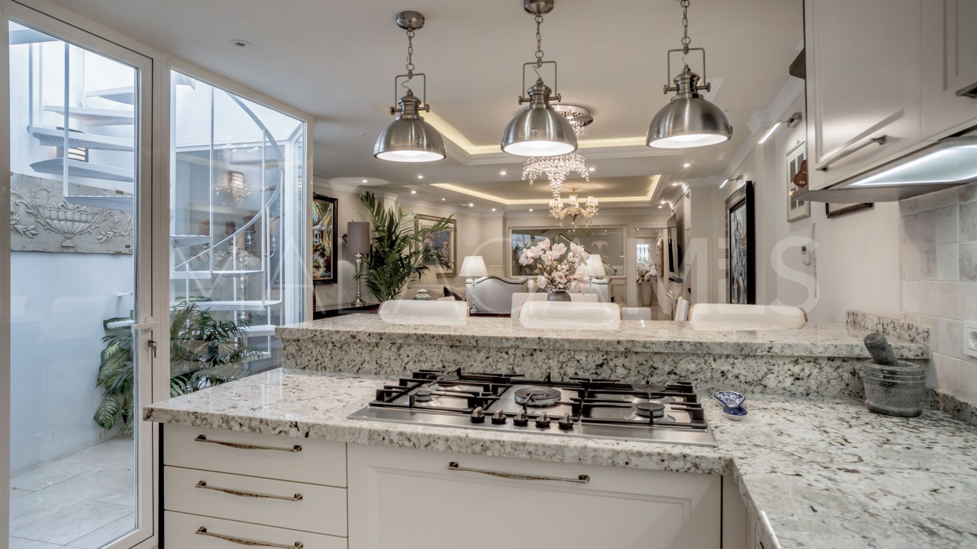 Adosado for sale de 4 bedrooms in Marbella Centro