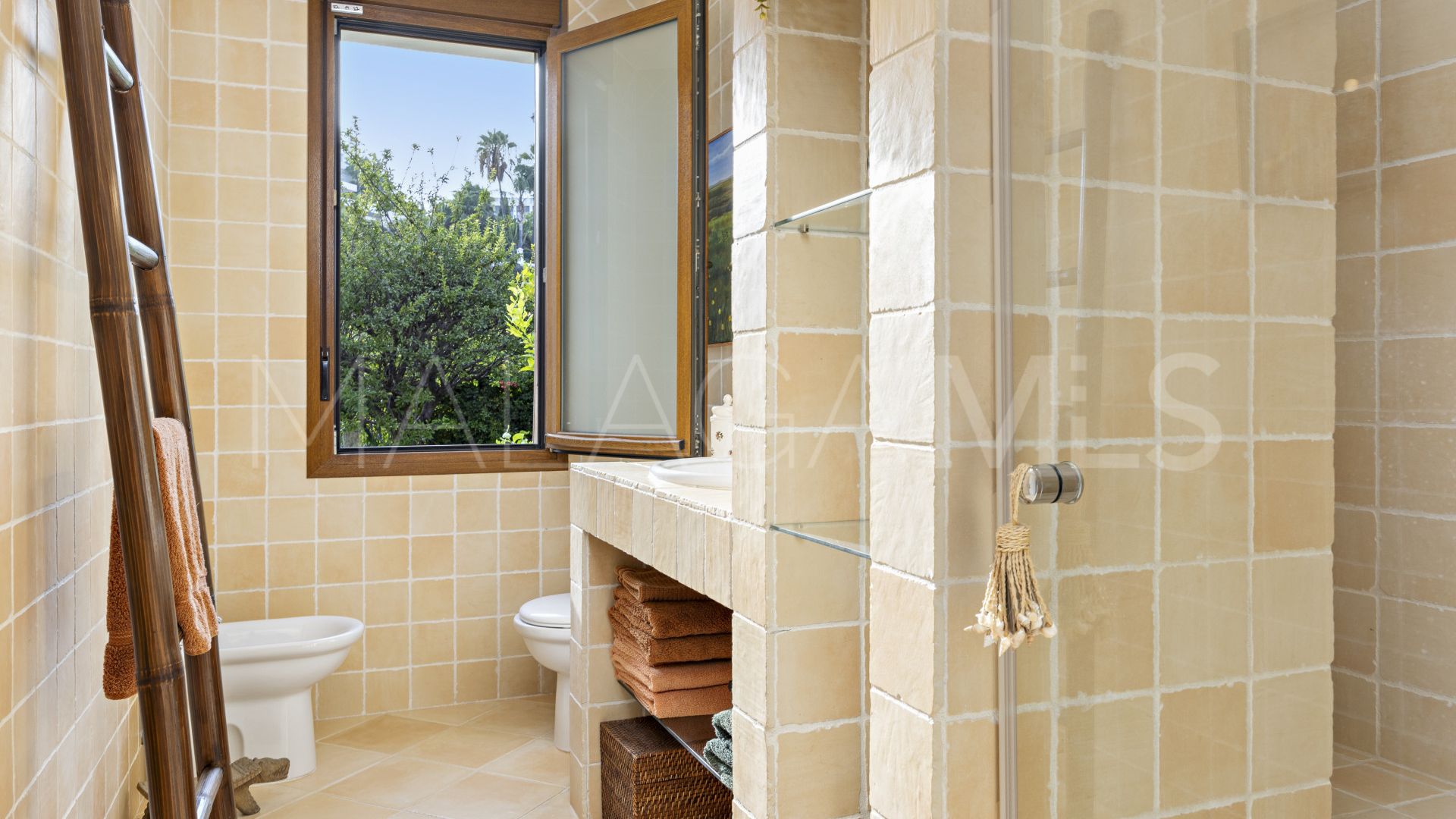 Villa for sale in Los Flamingos Golf