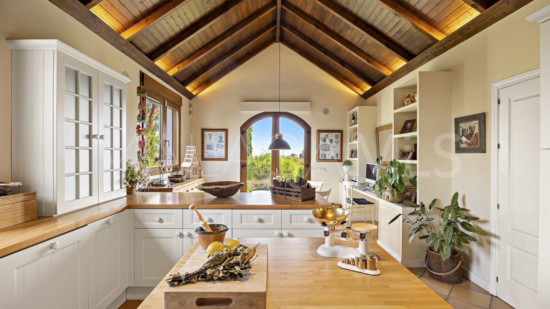 Villa for sale in Los Flamingos Golf