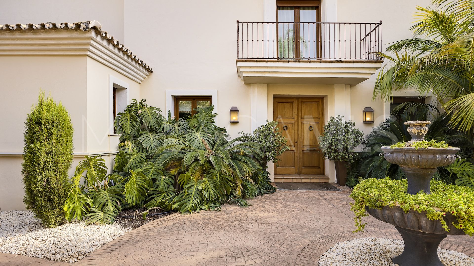 Villa for sale in Los Flamingos Golf