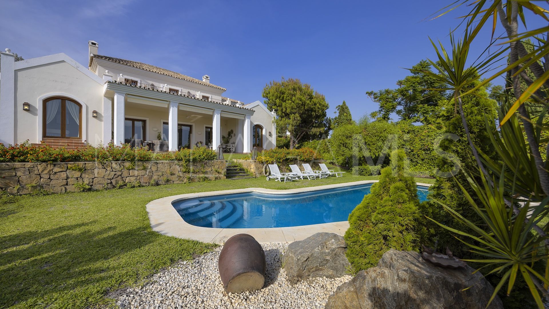 Villa for sale in Los Flamingos Golf