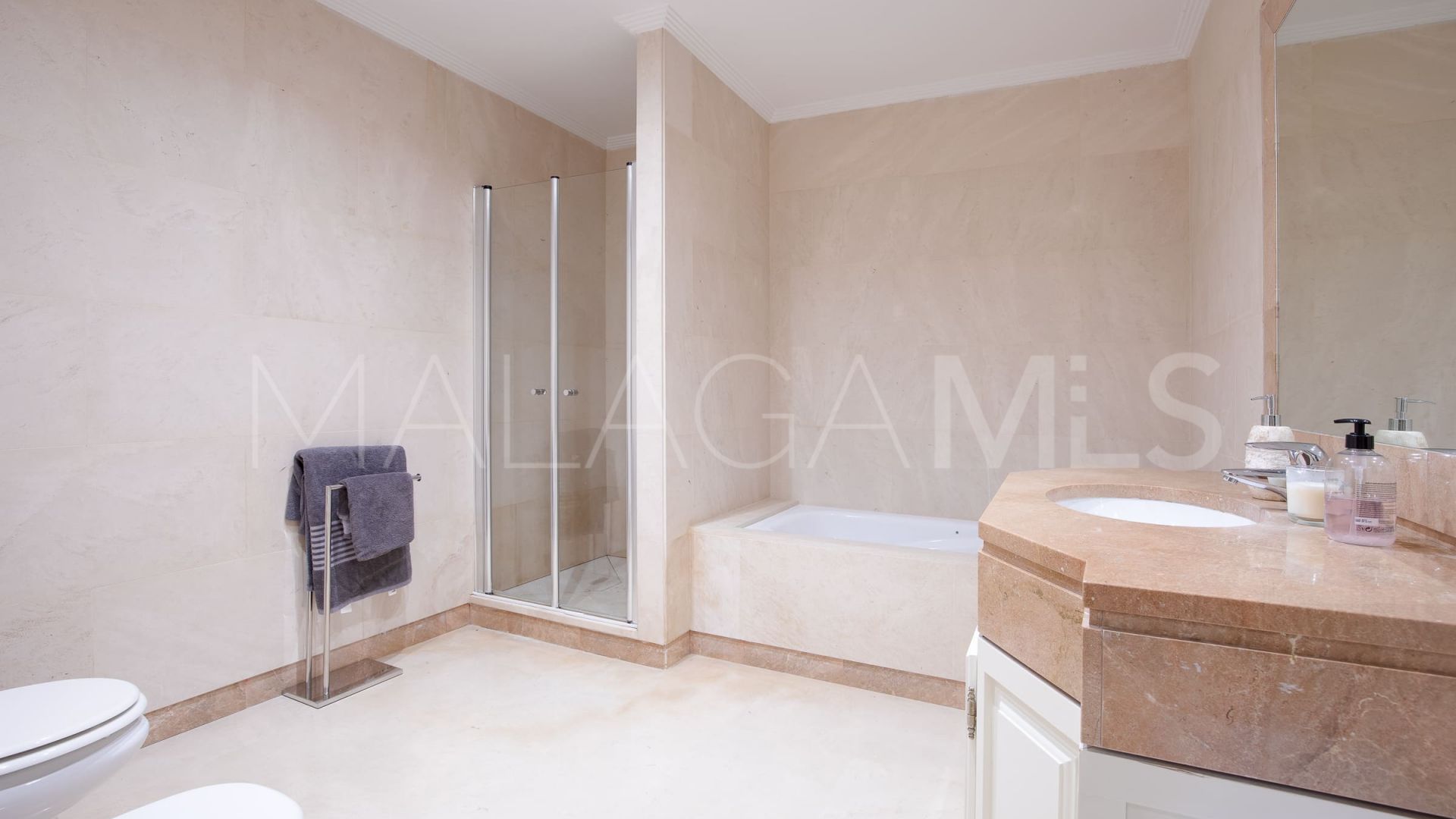 Los Arqueros, villa for sale