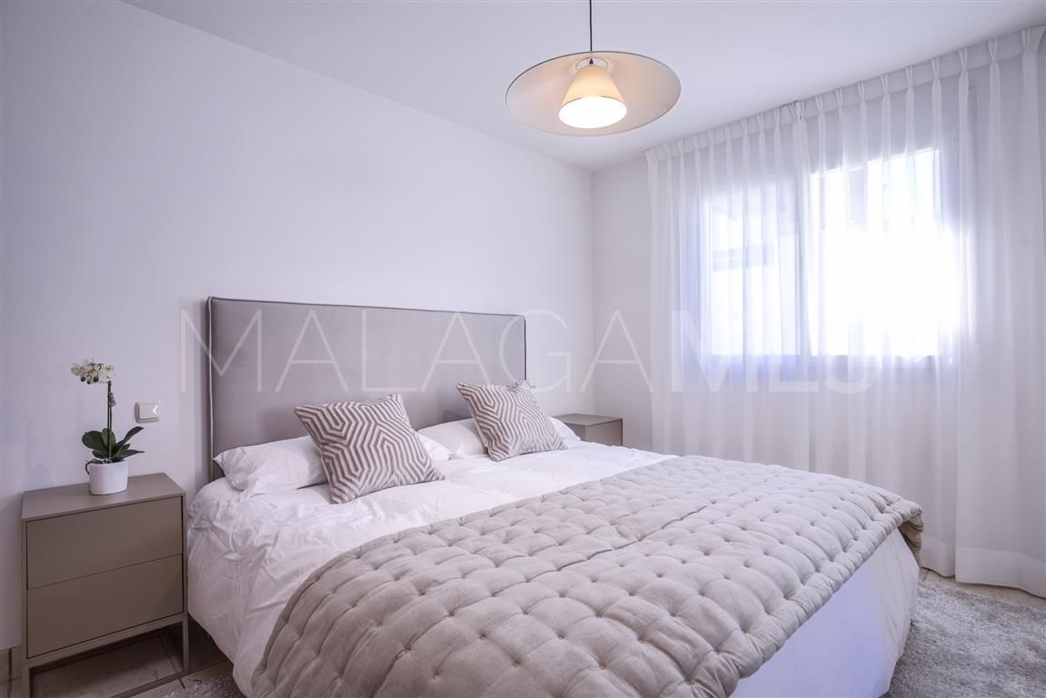 Villa for sale in Guadalmina Baja